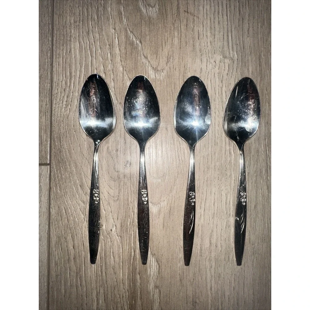 Oneida Community Silverplate 1960 Enchantment Gentle‎ Rose 4 Teaspoons